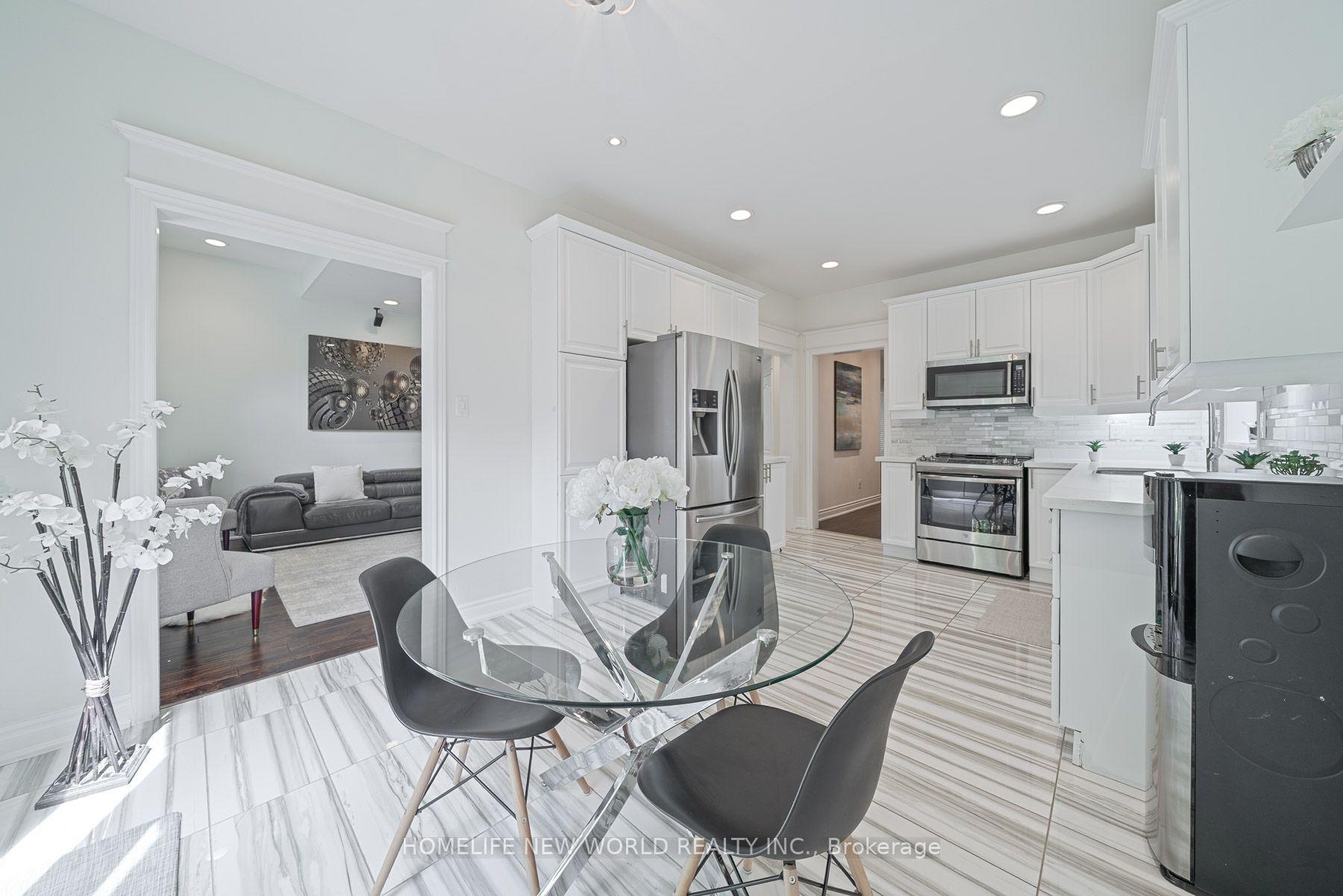 Photo 15 of 397 Hewitt Circle, Newmarket, Summerhill Estates — HOMEH