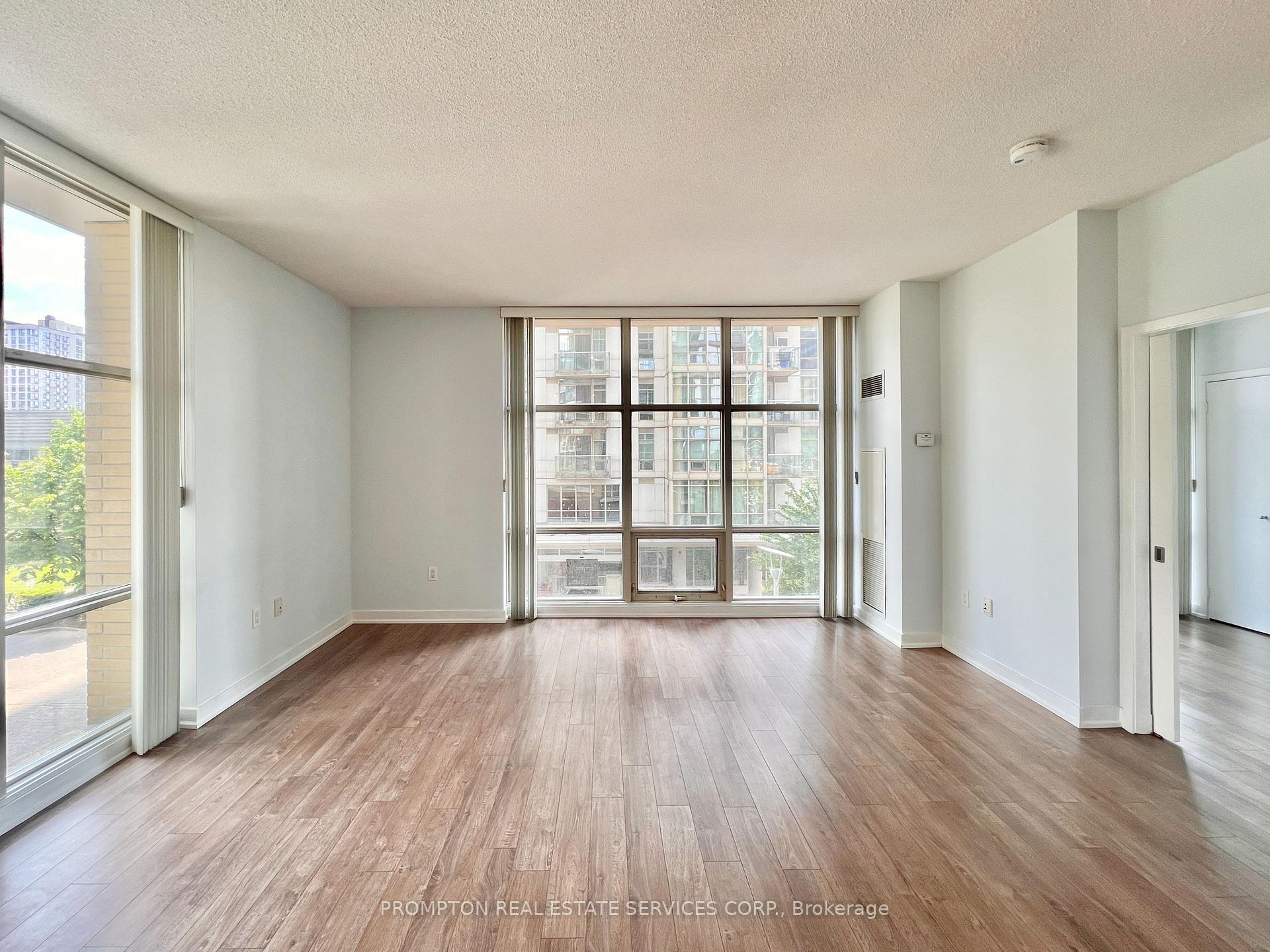 Photo 3 of Unit 203, 9 Spadina Avenue, Toronto, Waterfront Communities — HOMEH