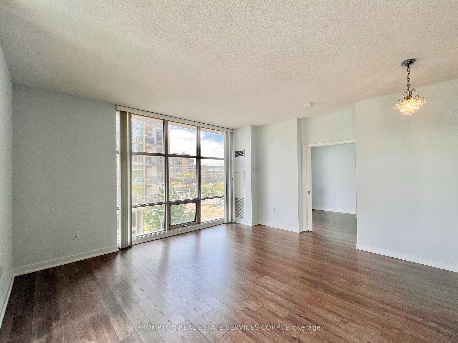 Photo 4 of Unit 203, 9 Spadina Avenue, Toronto, Waterfront Communities — HOMEH