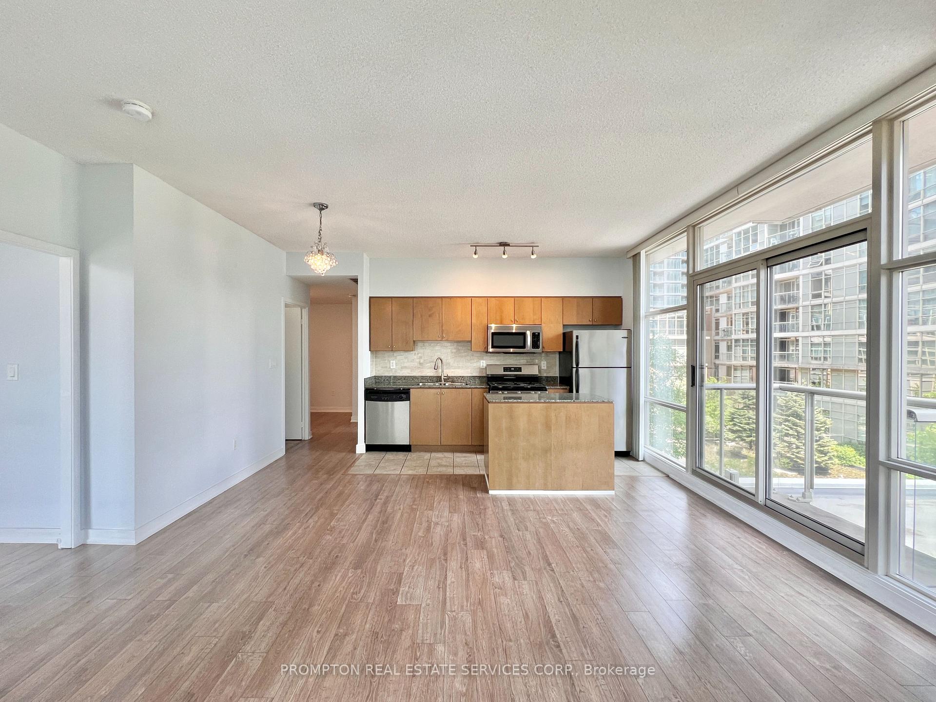 Photo 6 of Unit 203, 9 Spadina Avenue, Toronto, Waterfront Communities — HOMEH