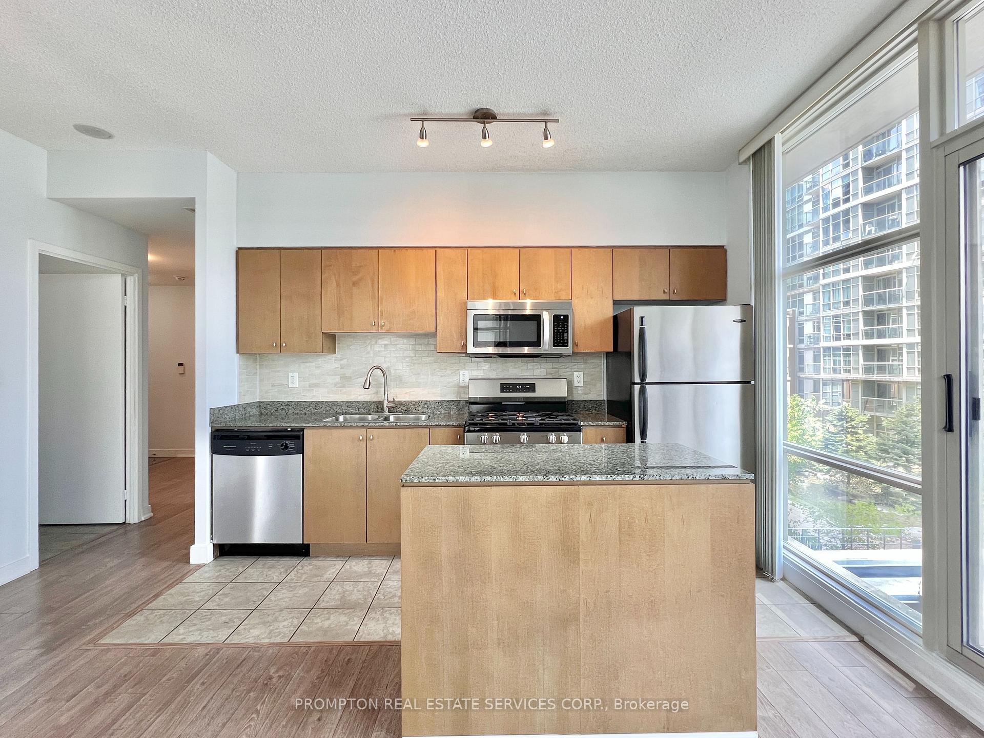 Photo 14 of Unit 203, 9 Spadina Avenue, Toronto, Waterfront Communities — HOMEH
