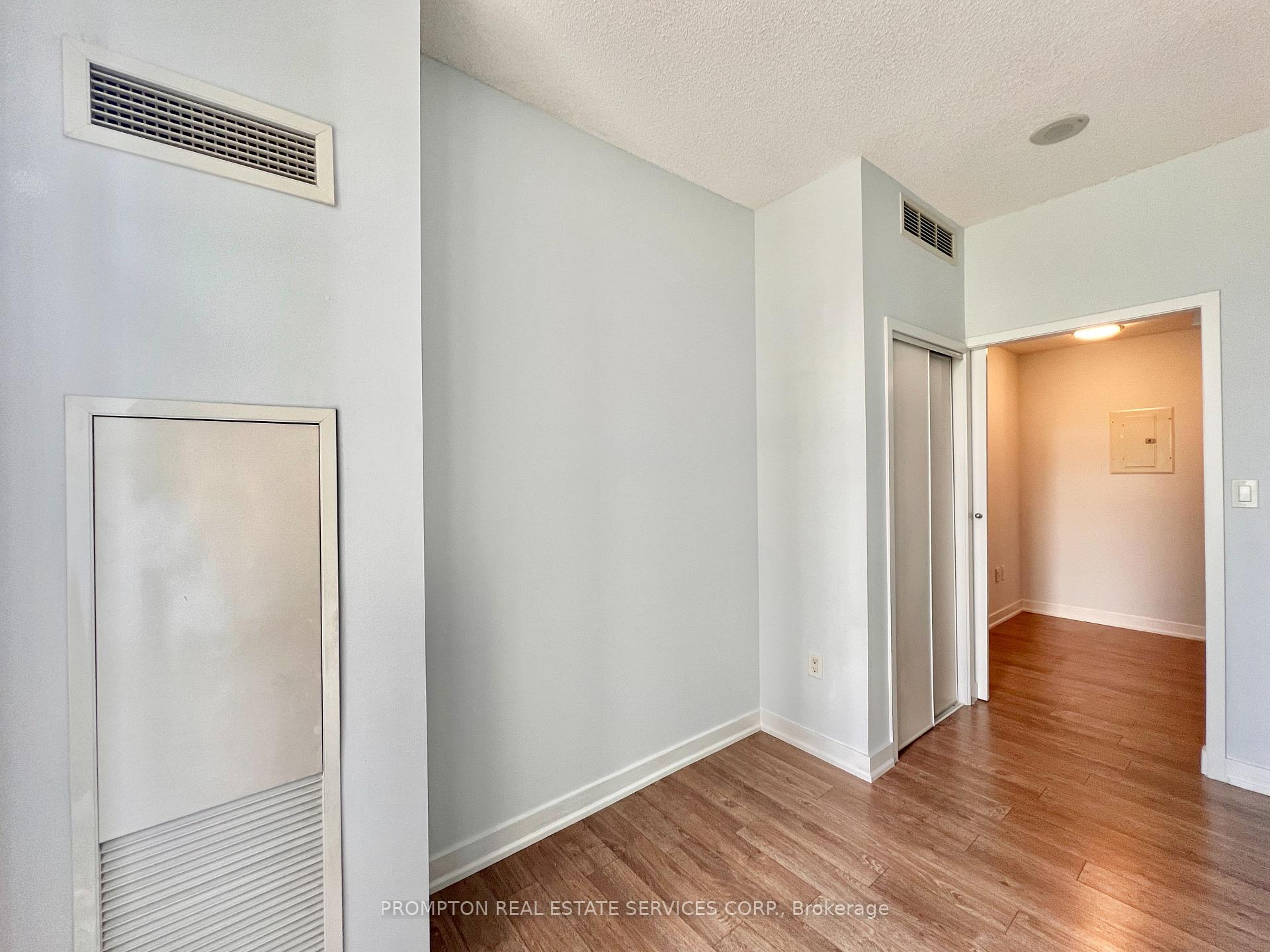 Photo 16 of Unit 203, 9 Spadina Avenue, Toronto, Waterfront Communities — HOMEH