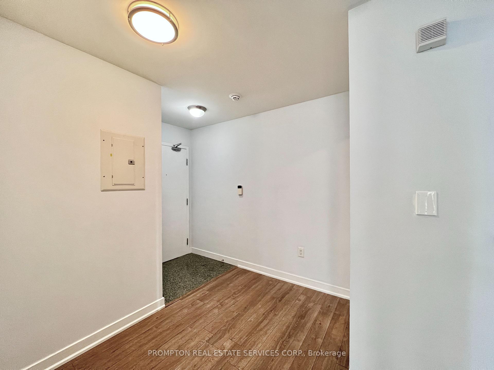 Photo 18 of Unit 203, 9 Spadina Avenue, Toronto, Waterfront Communities — HOMEH