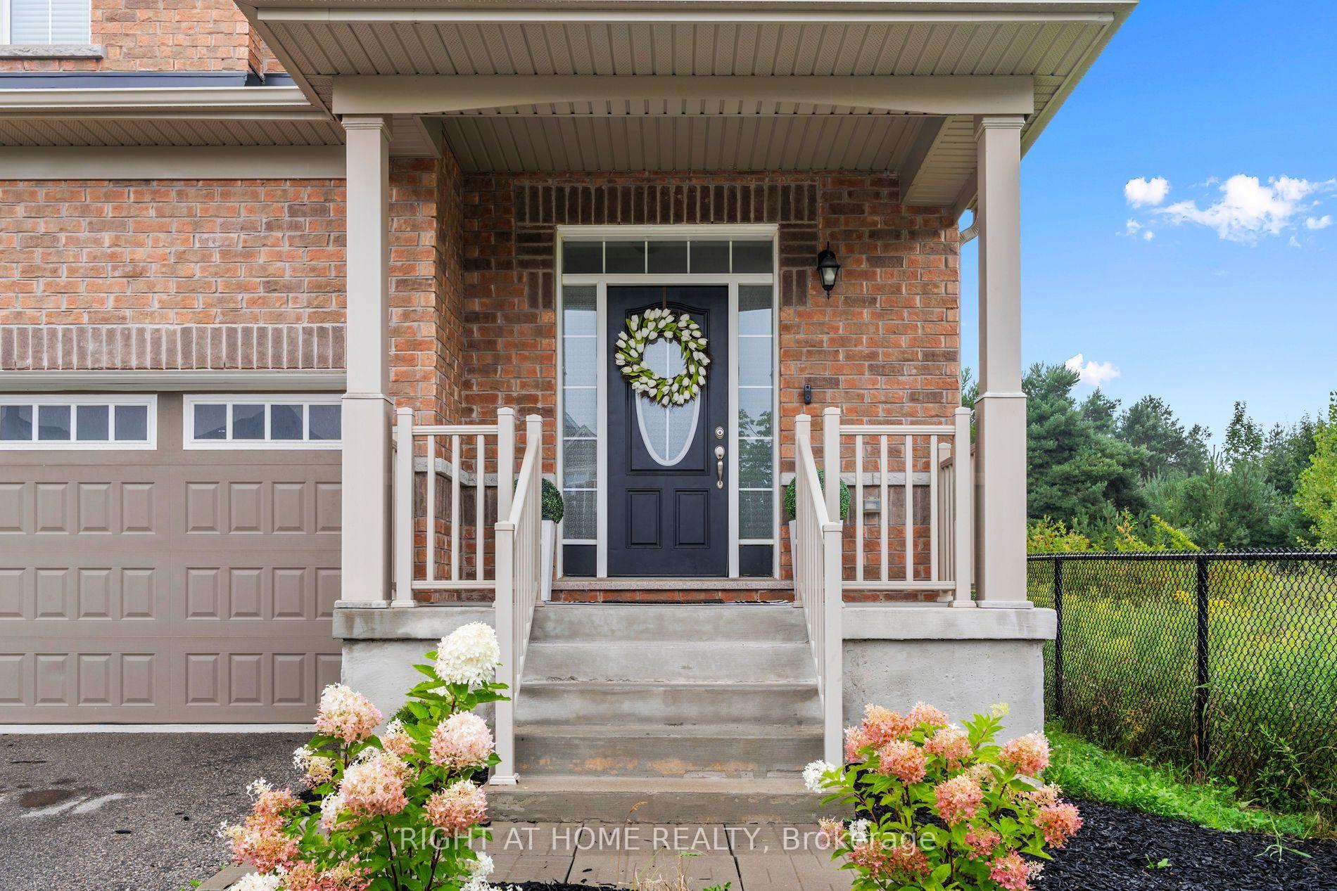 Photo 9 of 404 Equestrian Way, Cambridge, Hagey — HOMEH