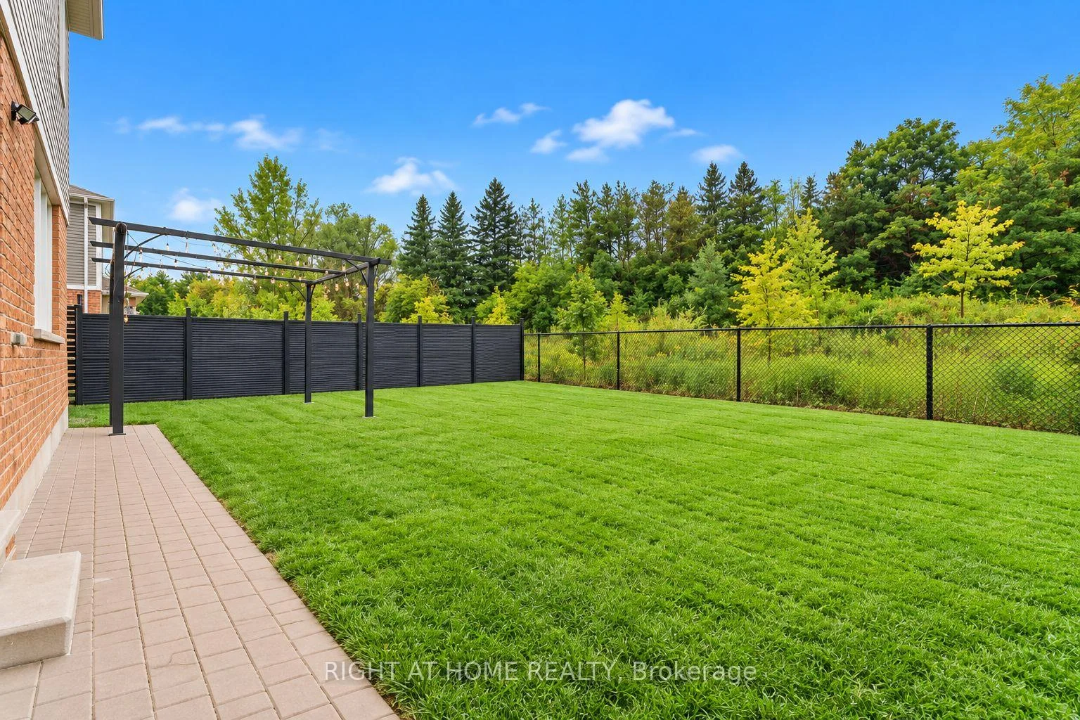 Photo 67 of 404 Equestrian Way, Cambridge, Hagey — HOMEH