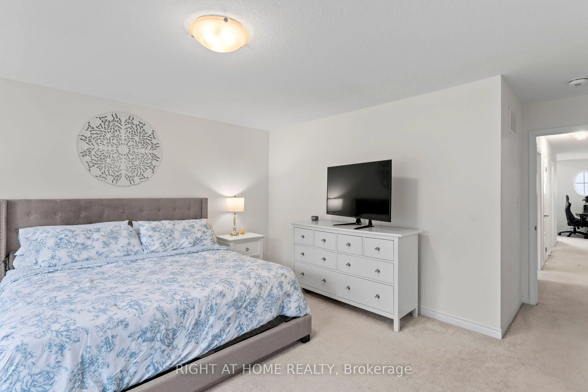 Photo 70 of 404 Equestrian Way, Cambridge, Hagey — HOMEH