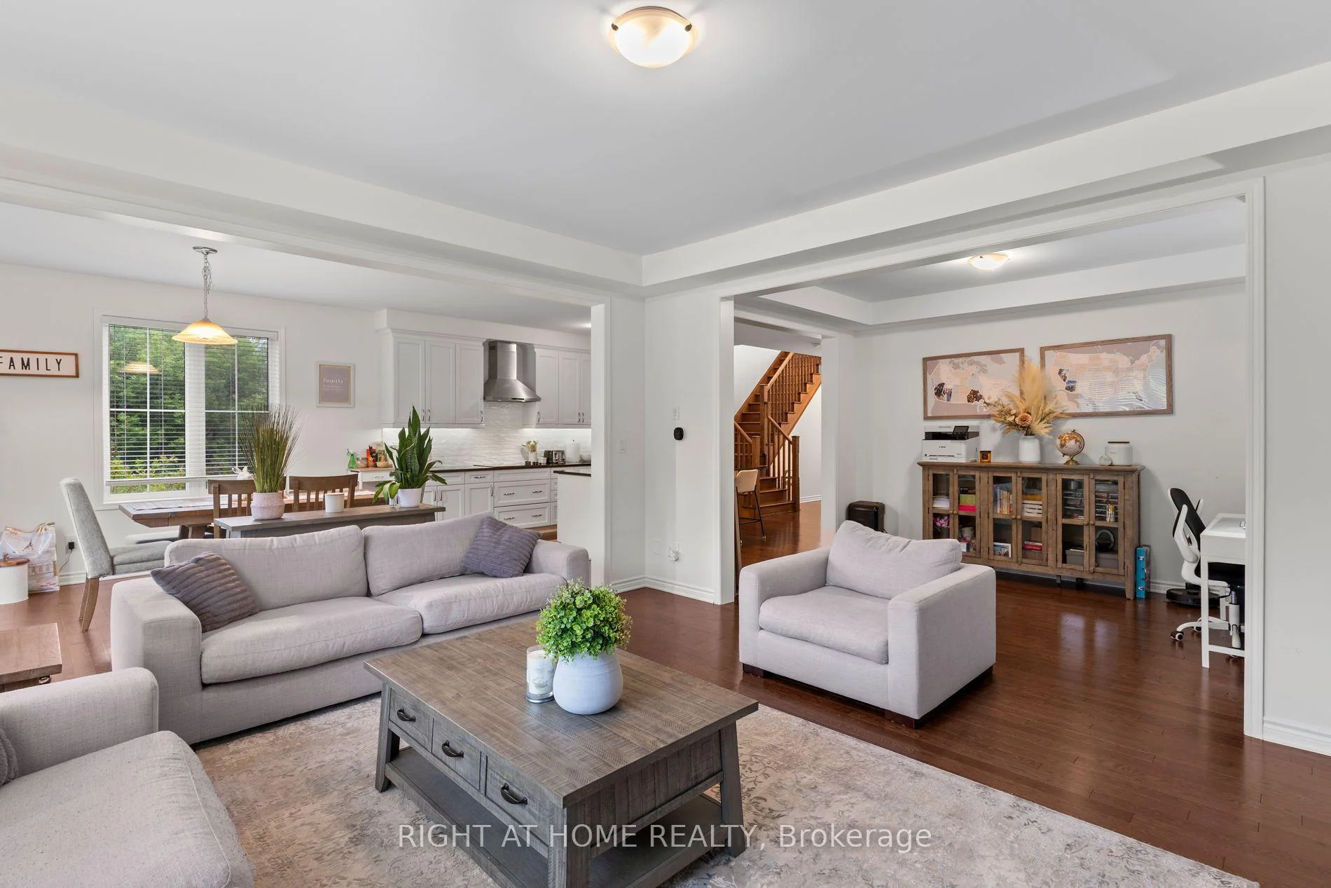 Photo 94 of 404 Equestrian Way, Cambridge, Hagey — HOMEH