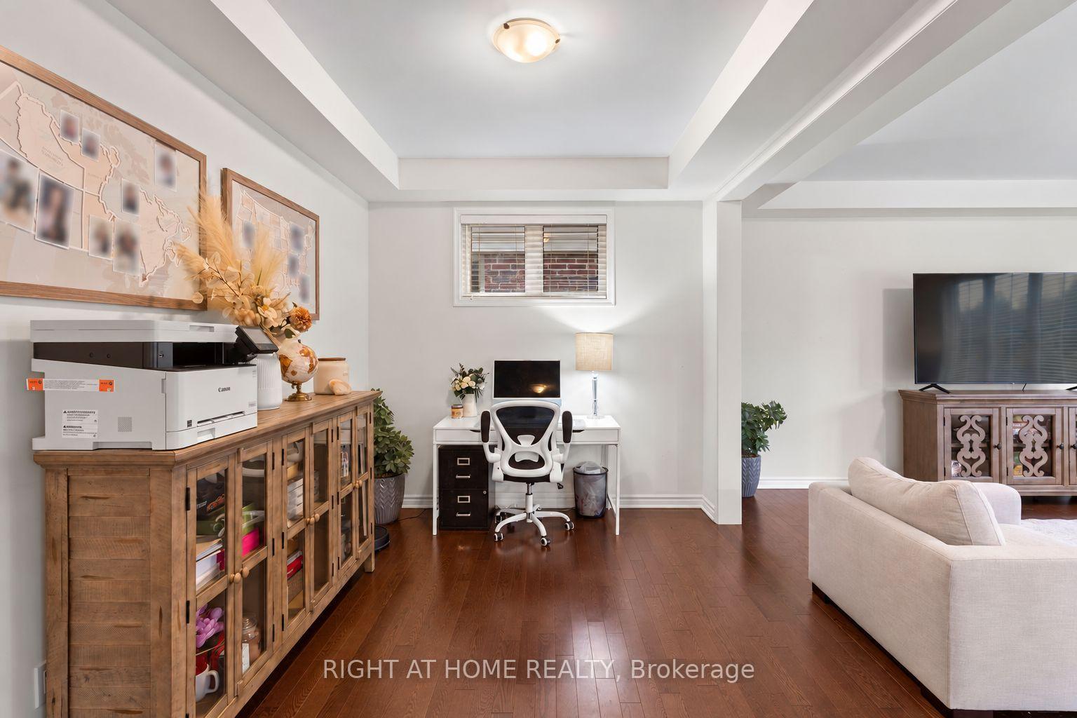Photo 35 of 404 Equestrian Way, Cambridge, Hagey — HOMEH