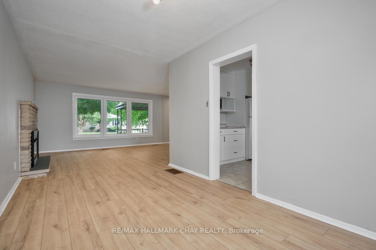 Photo 12 of 262 Bellevue Street, Peterborough, Northcrest Ward 5 — HOMEH