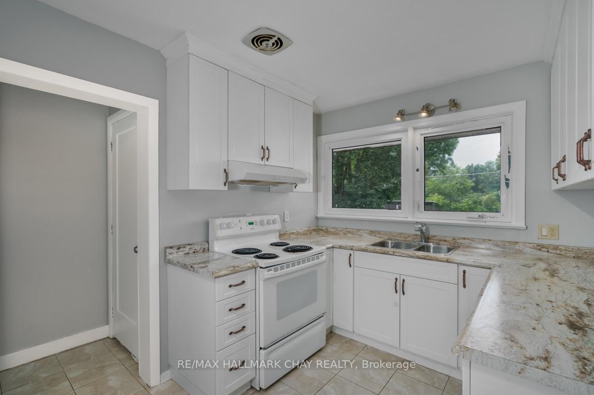 Photo 14 of 262 Bellevue Street, Peterborough, Northcrest Ward 5 — HOMEH