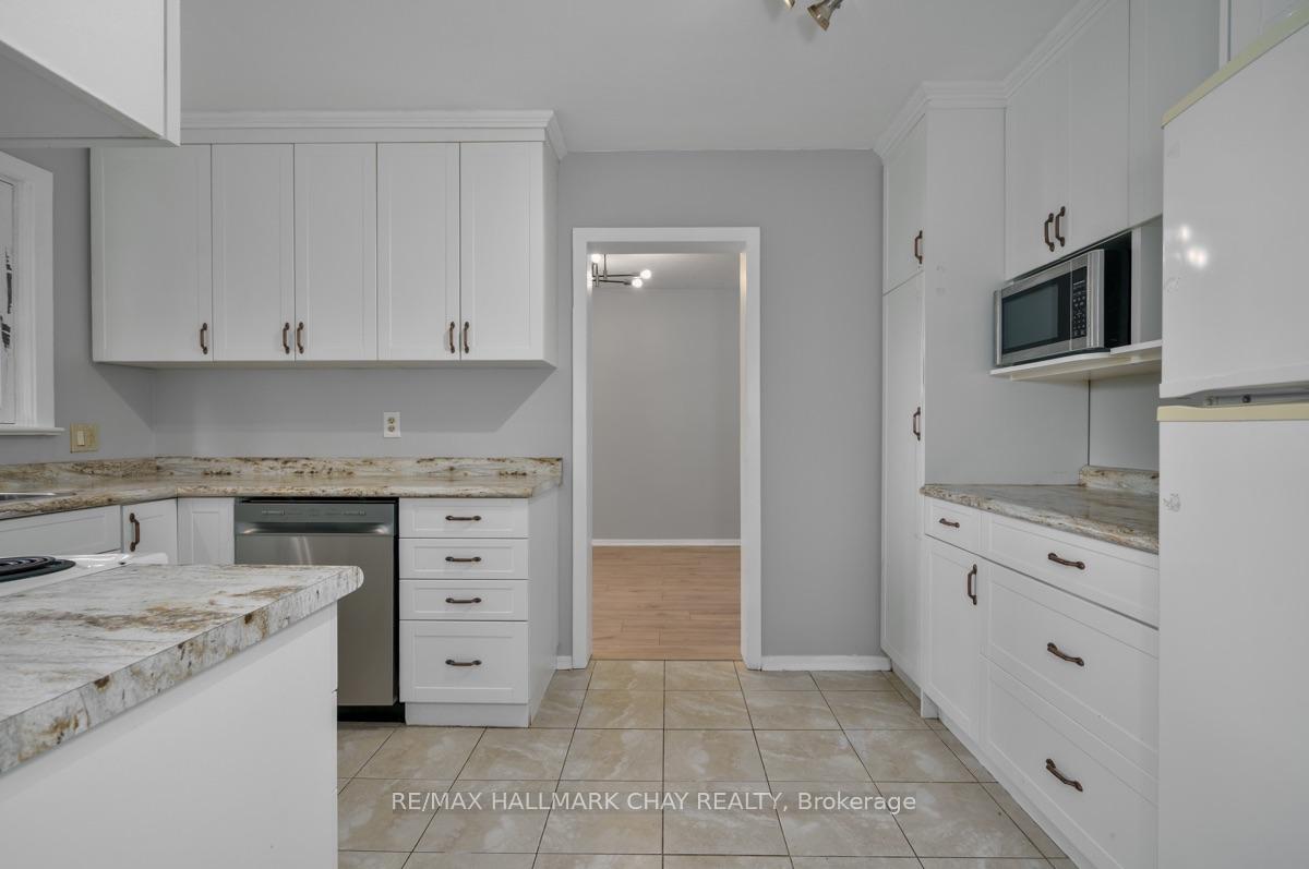 Photo 16 of 262 Bellevue Street, Peterborough, Northcrest Ward 5 — HOMEH