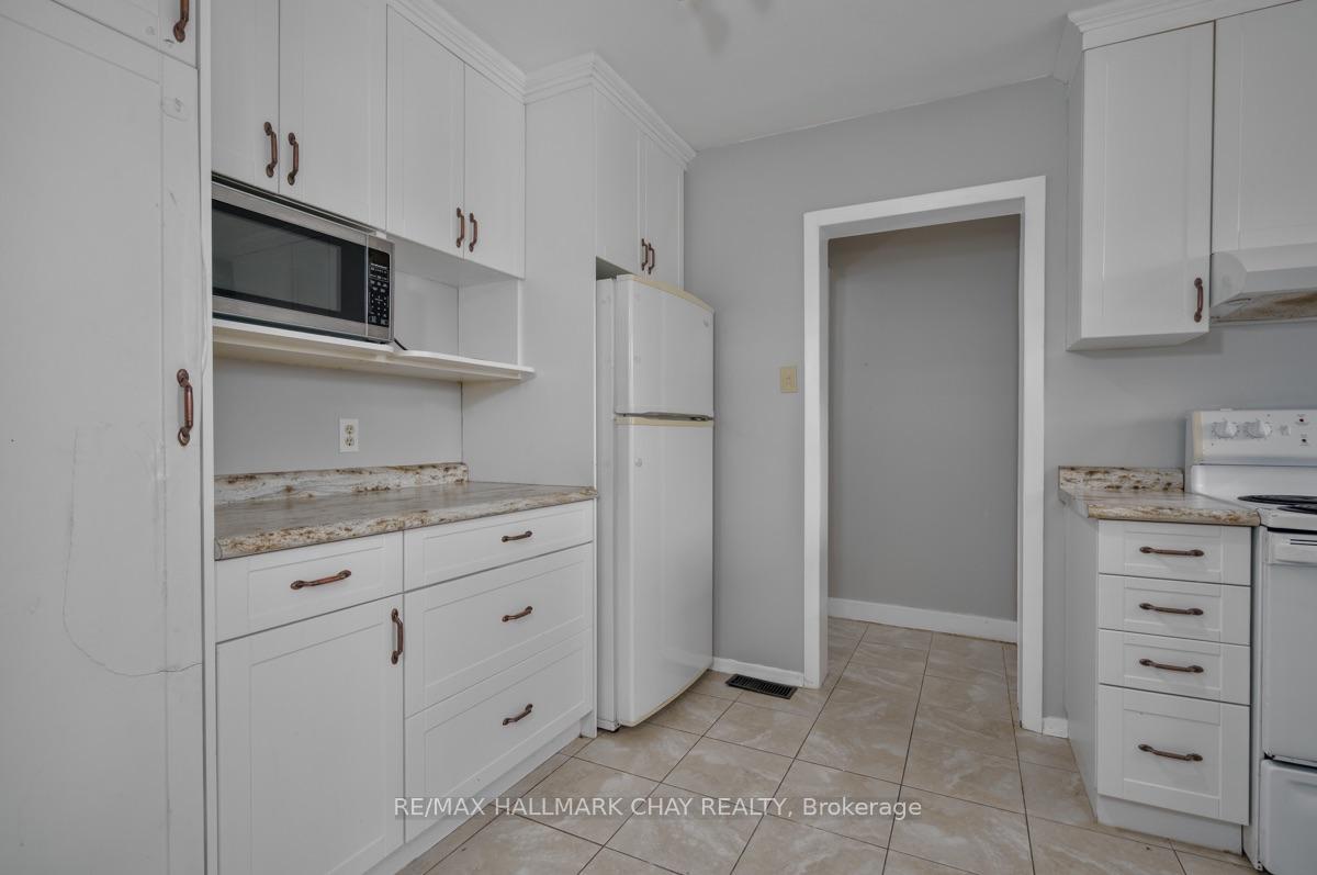 Photo 17 of 262 Bellevue Street, Peterborough, Northcrest Ward 5 — HOMEH