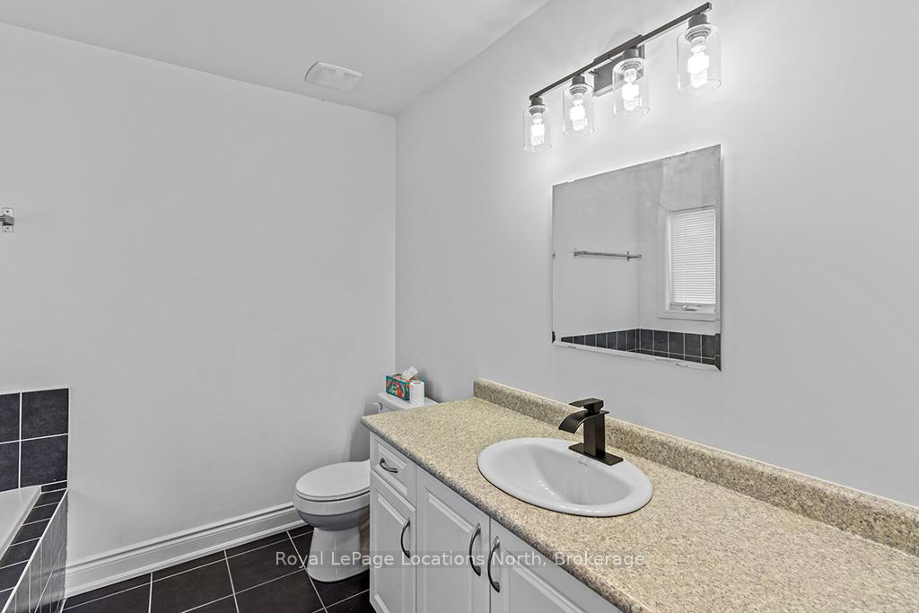 Photo 25 of 3112 Emperor Drive, Orillia — HOMEH