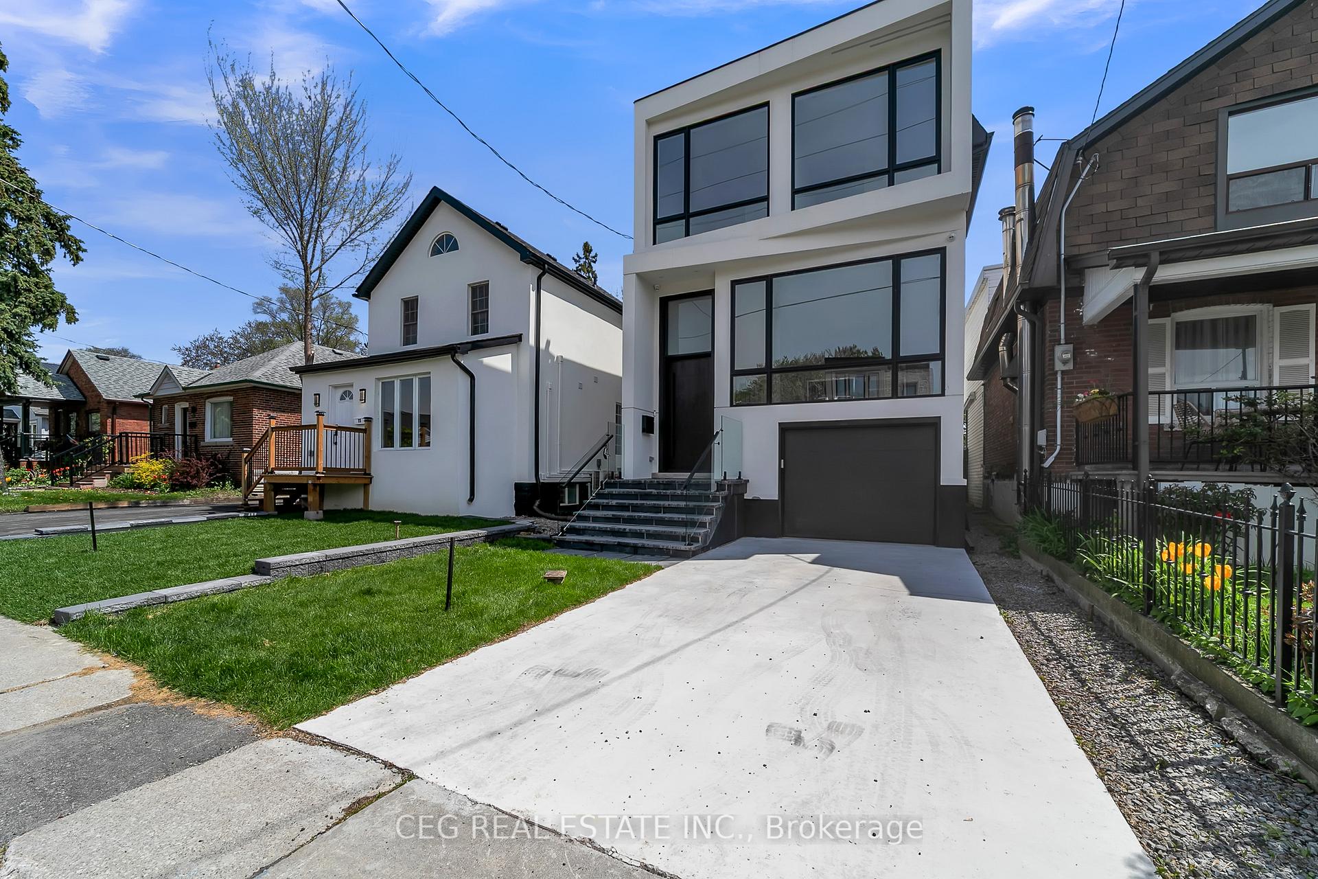 Photo 6 of 21 Sixteenth Street, Etobicoke, New Toronto — HOMEH