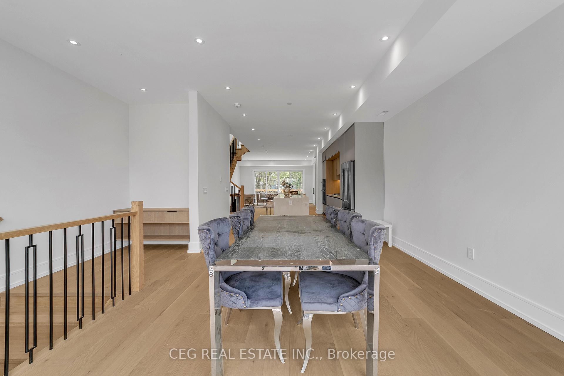 Photo 14 of 21 Sixteenth Street, Etobicoke, New Toronto — HOMEH