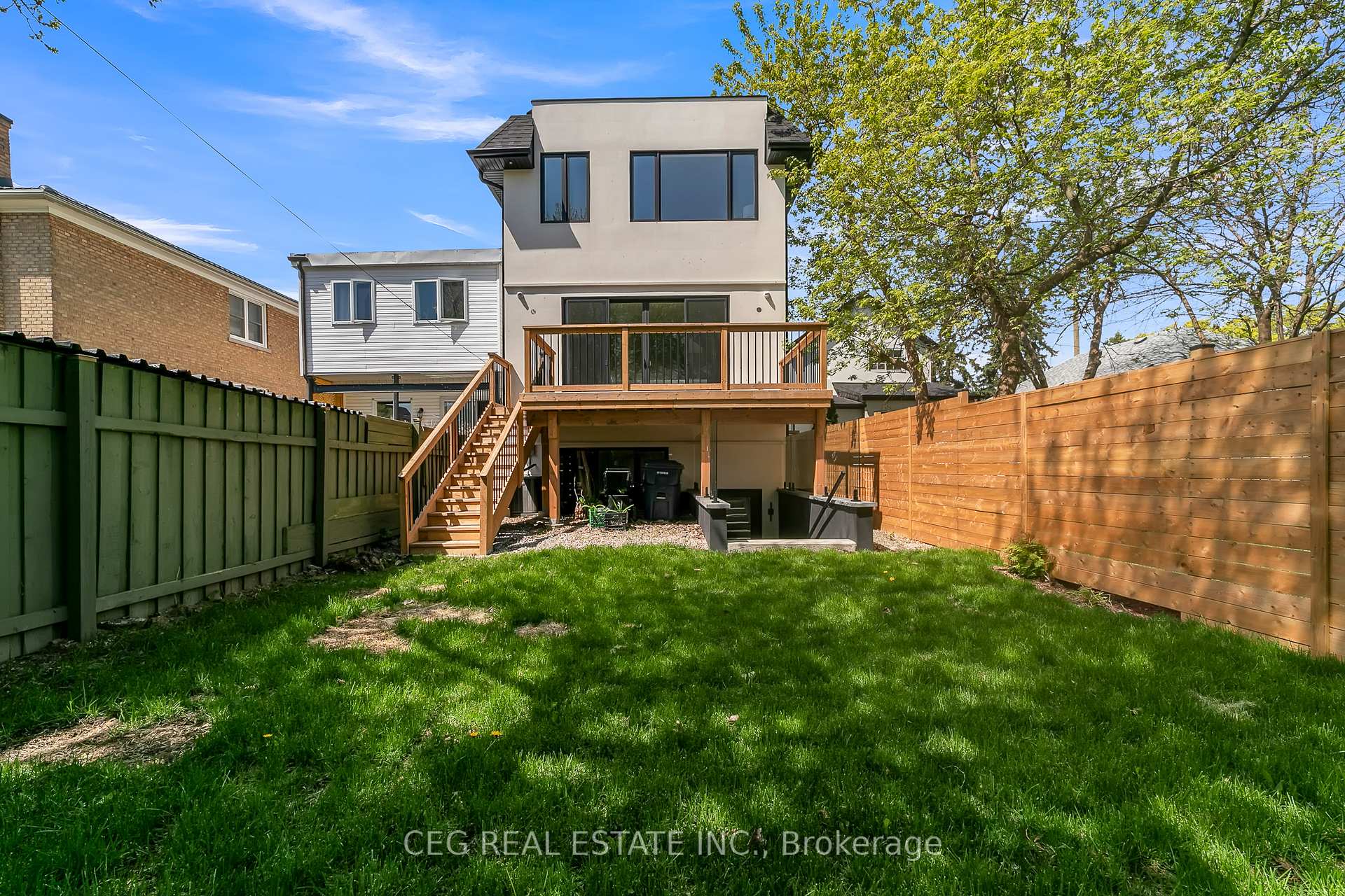 Photo 19 of 21 Sixteenth Street, Etobicoke, New Toronto — HOMEH