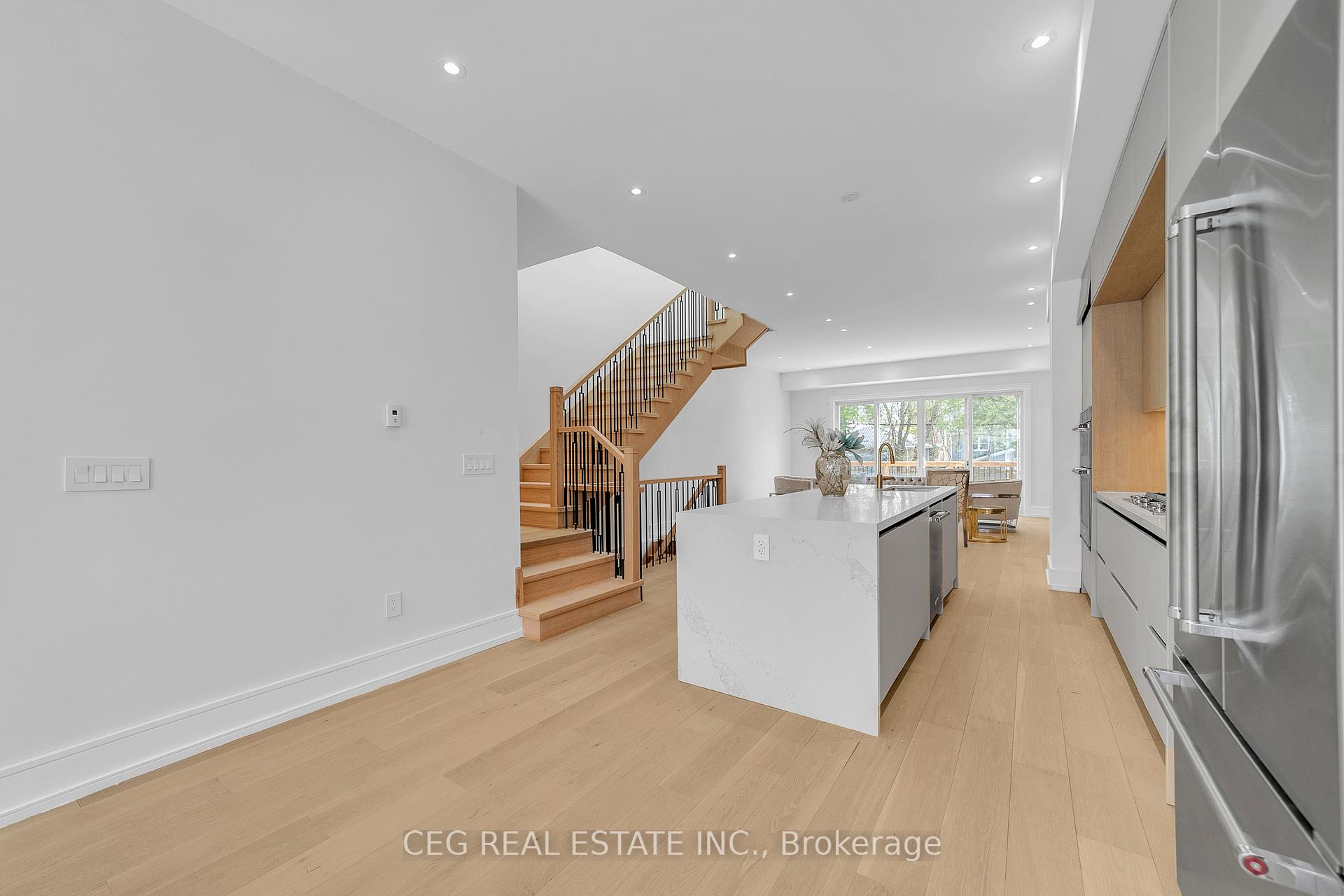 Photo 24 of 21 Sixteenth Street, Etobicoke, New Toronto — HOMEH