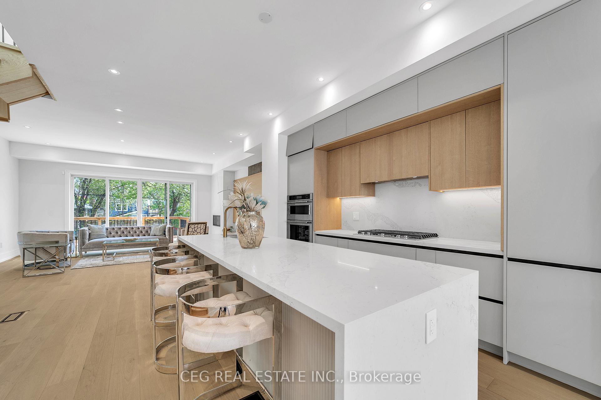 Photo 25 of 21 Sixteenth Street, Etobicoke, New Toronto — HOMEH
