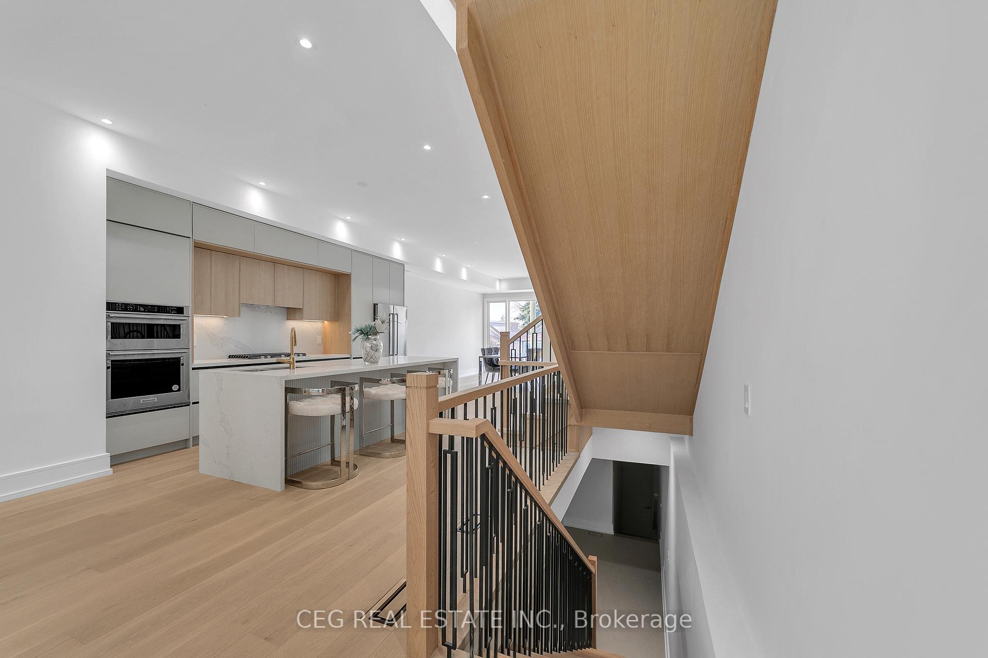 Photo 26 of 21 Sixteenth Street, Etobicoke, New Toronto — HOMEH