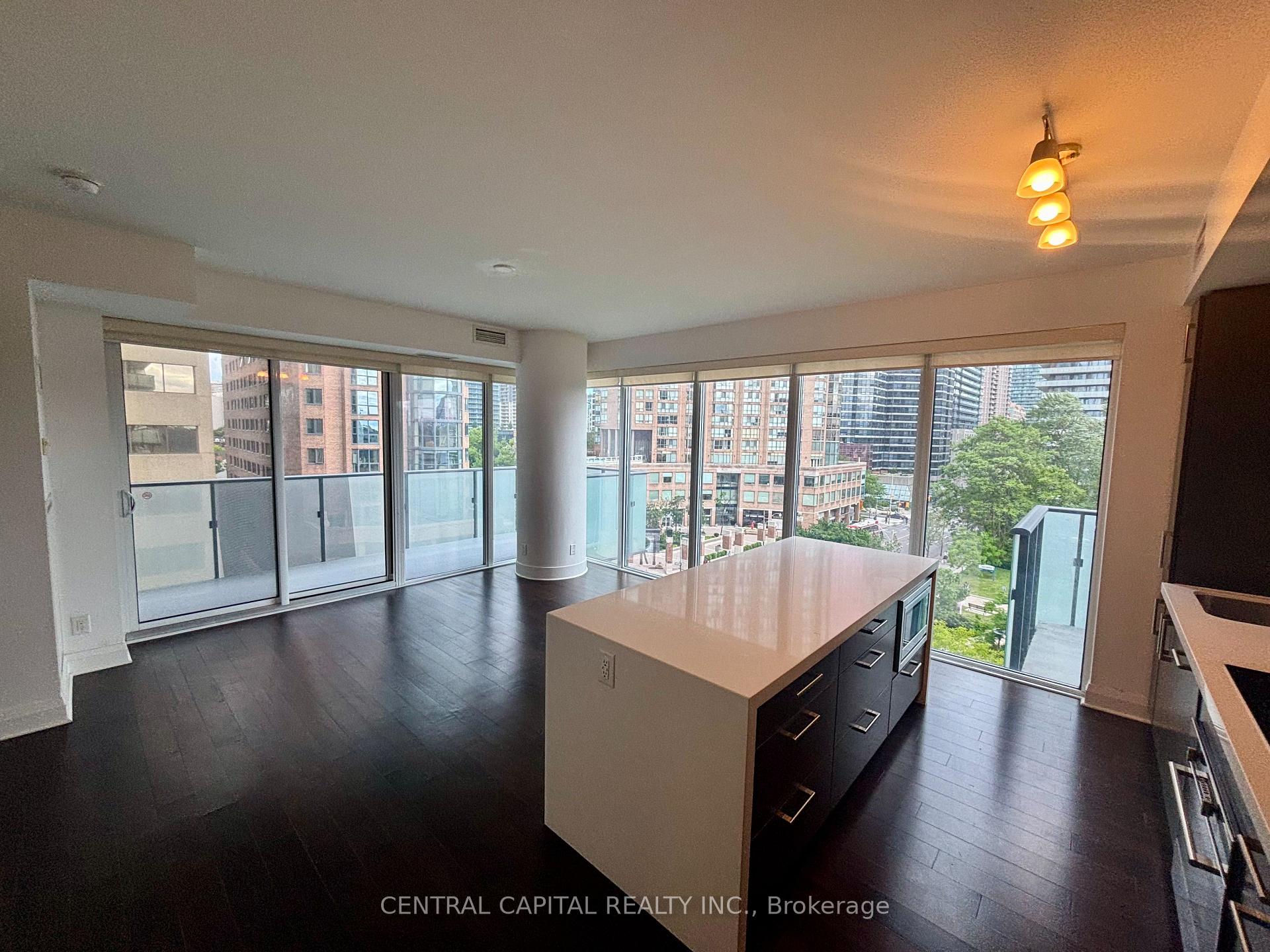 Photo of Unit 502, 1080 Bay Street