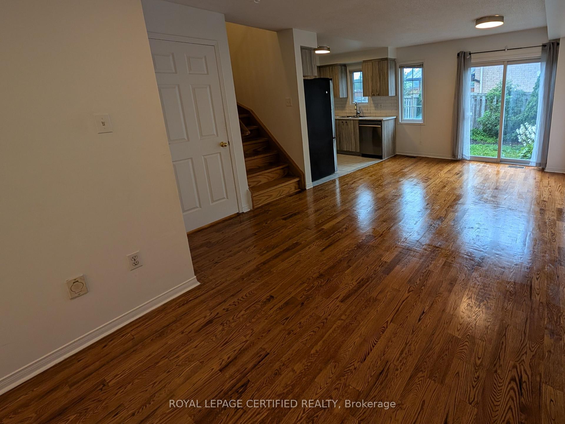 Photo 17 of 8 James Street, Mississauga, Streetsville — HOMEH