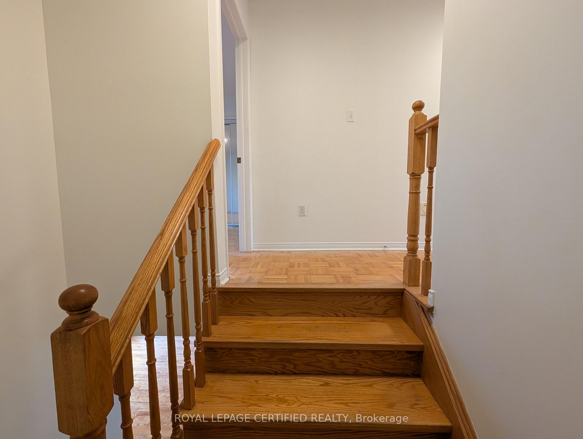 Photo 15 of 8 James Street, Mississauga, Streetsville — HOMEH