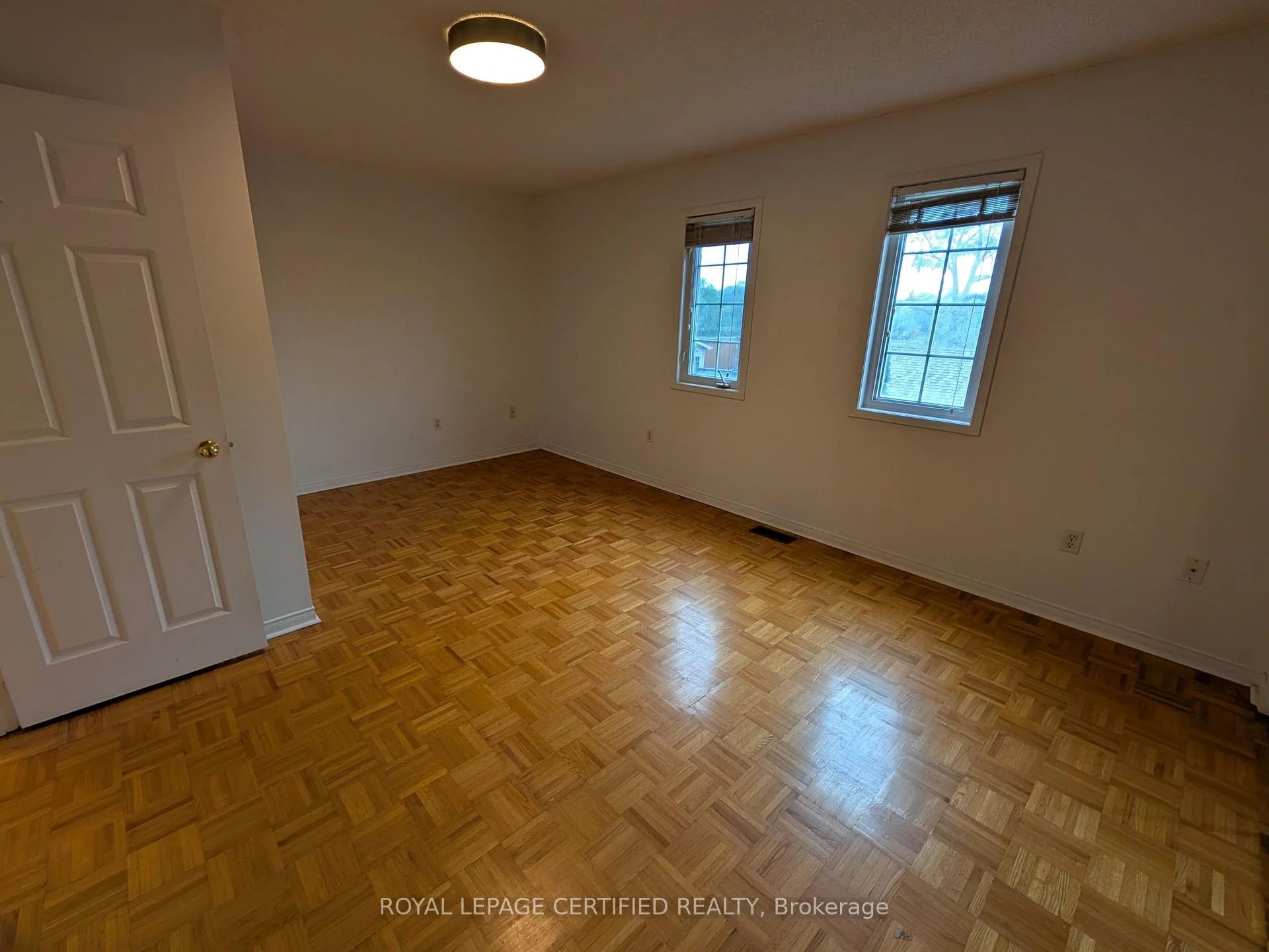 Photo 13 of 8 James Street, Mississauga, Streetsville — HOMEH