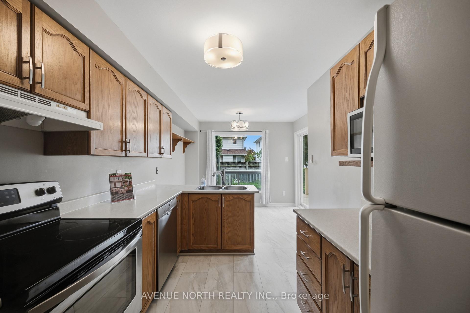 Photo 9 of 66 Woodgate Way, Ottawa, Barrhaven - Longfields — HOMEH