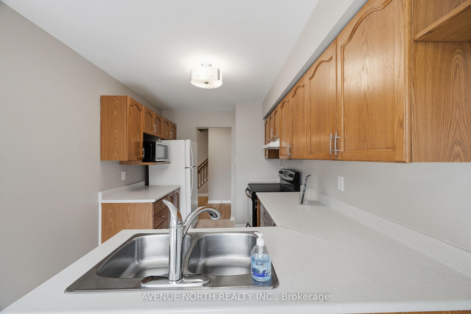Photo 10 of 66 Woodgate Way, Ottawa, Barrhaven - Longfields — HOMEH
