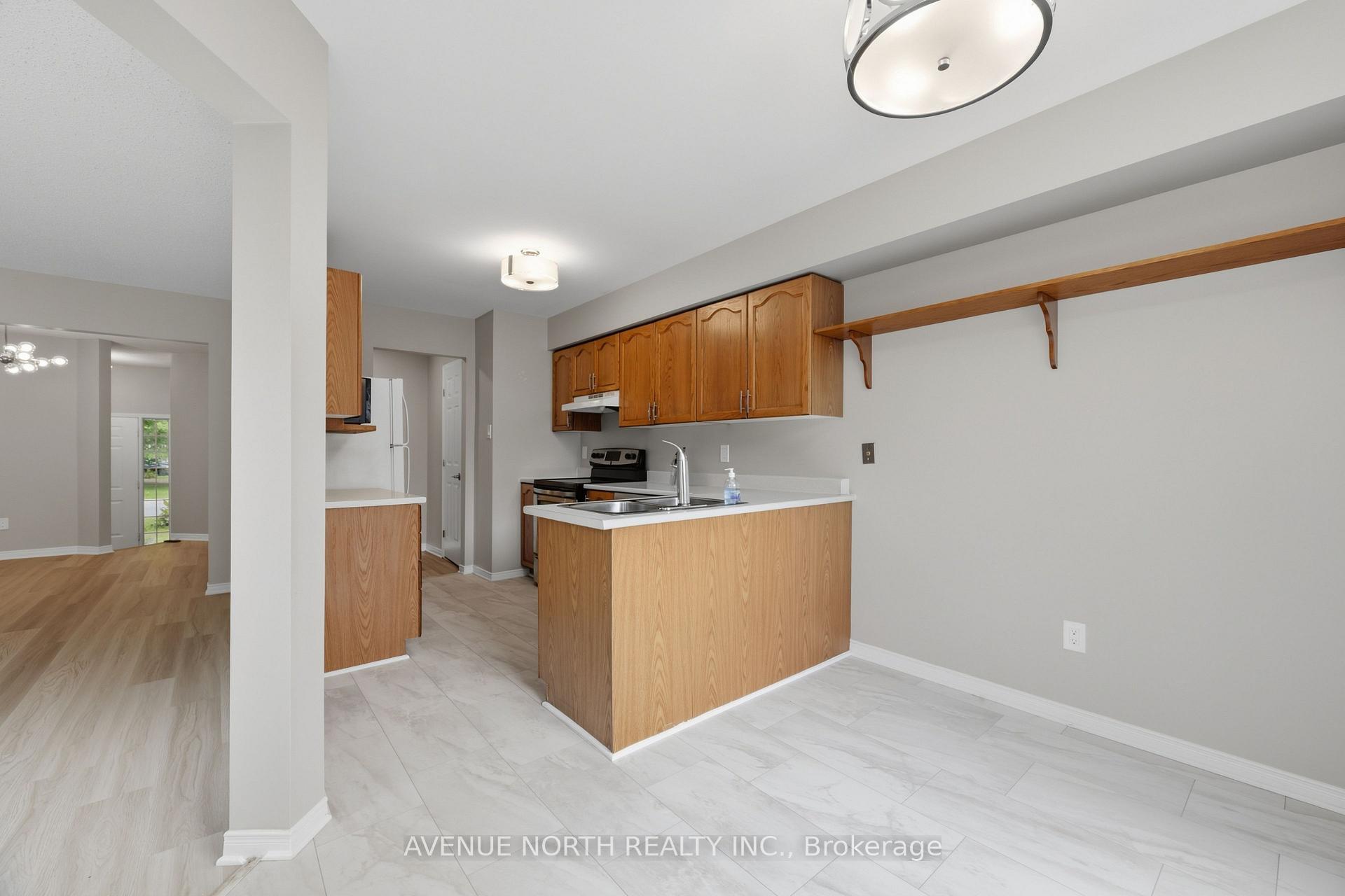 Photo 13 of 66 Woodgate Way, Ottawa, Barrhaven - Longfields — HOMEH