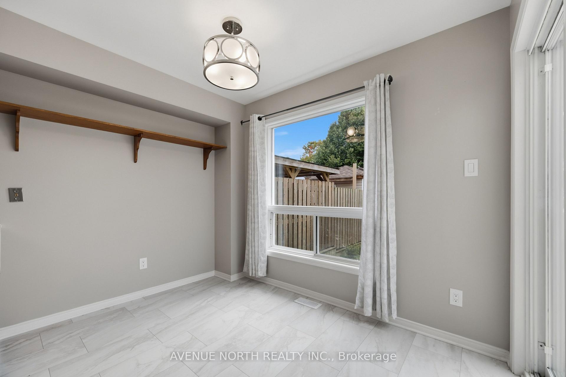 Photo 21 of 66 Woodgate Way, Ottawa, Barrhaven - Longfields — HOMEH
