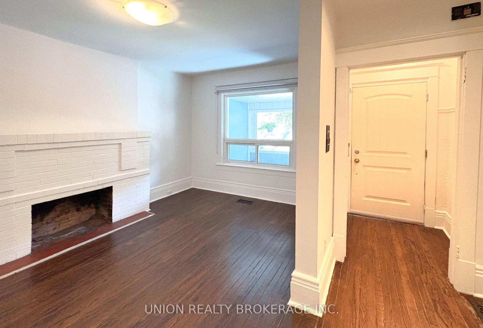 Photo 8 of Unit Main & Upper, 224 Scarborough Road, Toronto, The Beaches — HOMEH