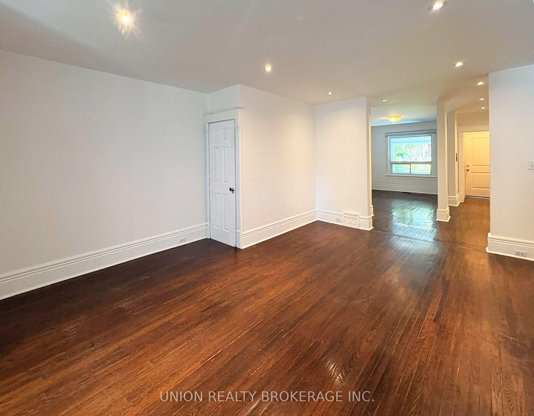 Photo 14 of Unit Main & Upper, 224 Scarborough Road, Toronto, The Beaches — HOMEH