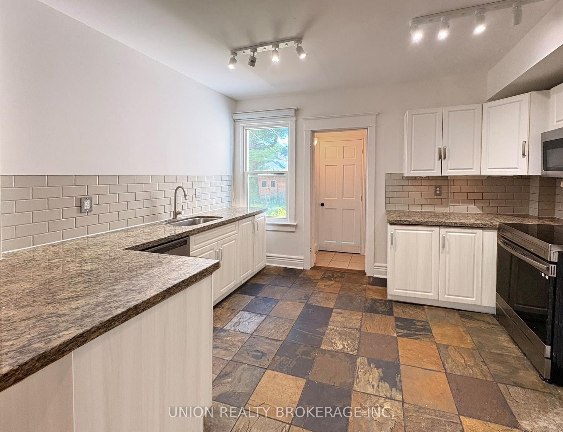 Photo 17 of Unit Main & Upper, 224 Scarborough Road, Toronto, The Beaches — HOMEH