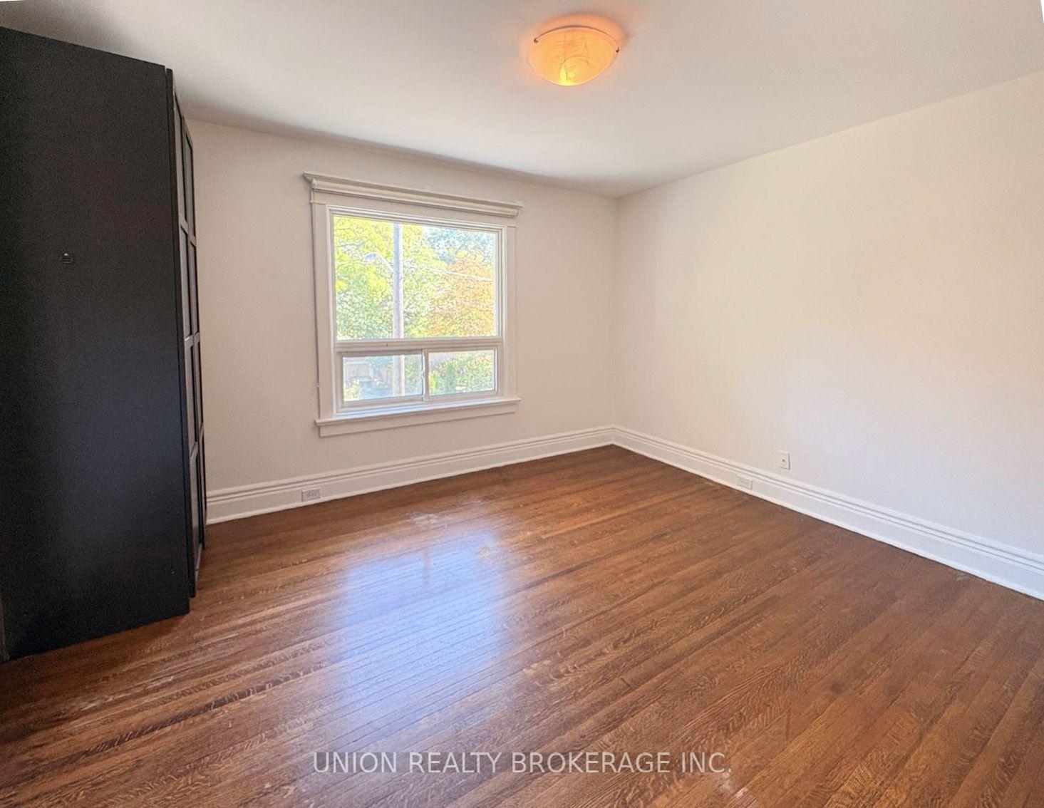 Photo 30 of Unit Main & Upper, 224 Scarborough Road, Toronto, The Beaches — HOMEH