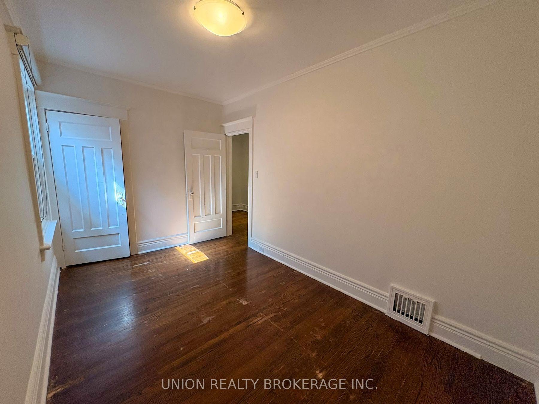 Photo 32 of Unit Main & Upper, 224 Scarborough Road, Toronto, The Beaches — HOMEH