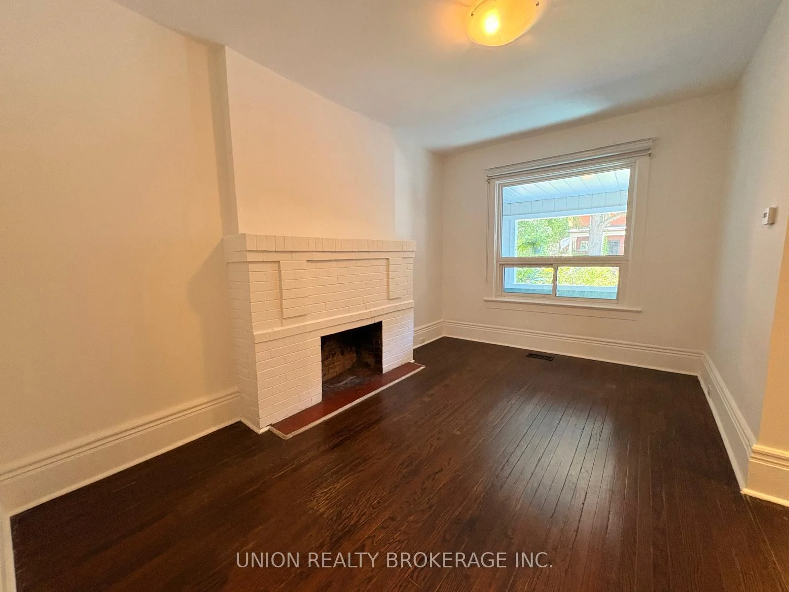 Photo 11 of Unit Main & Upper, 224 Scarborough Road, Toronto, The Beaches — HOMEH