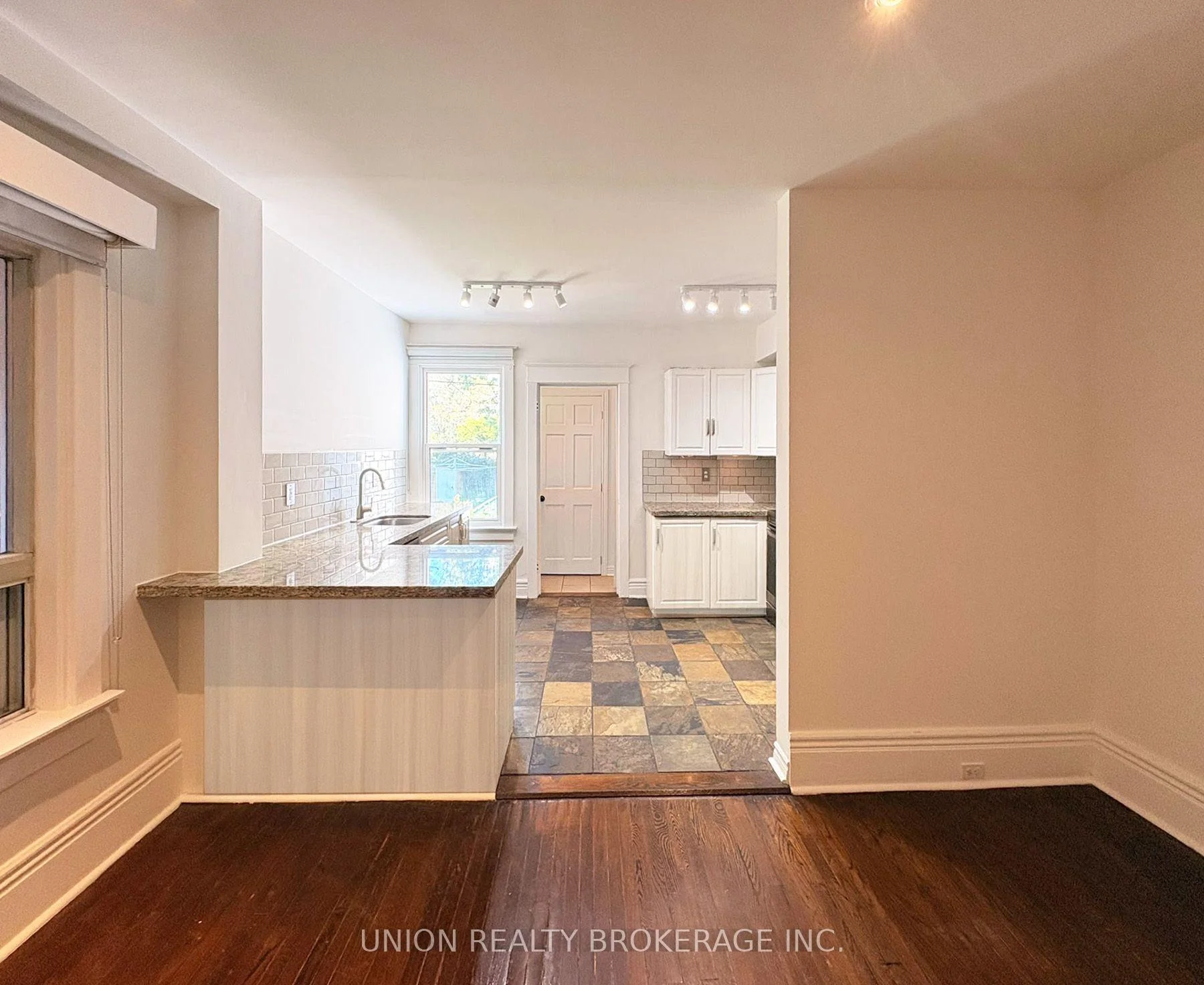 Photo 19 of Unit Main & Upper, 224 Scarborough Road, Toronto, The Beaches — HOMEH