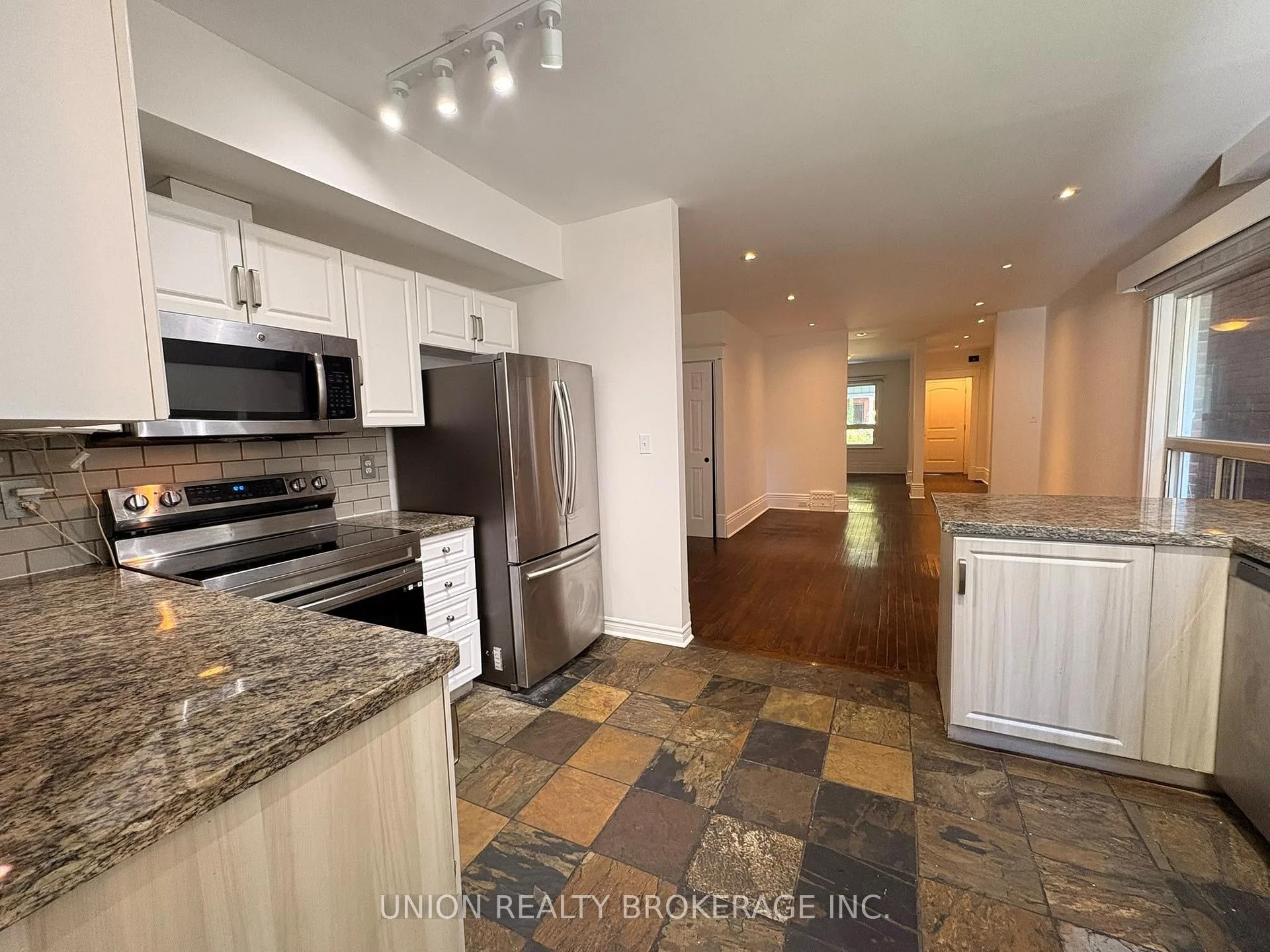 Photo 21 of Unit Main & Upper, 224 Scarborough Road, Toronto, The Beaches — HOMEH