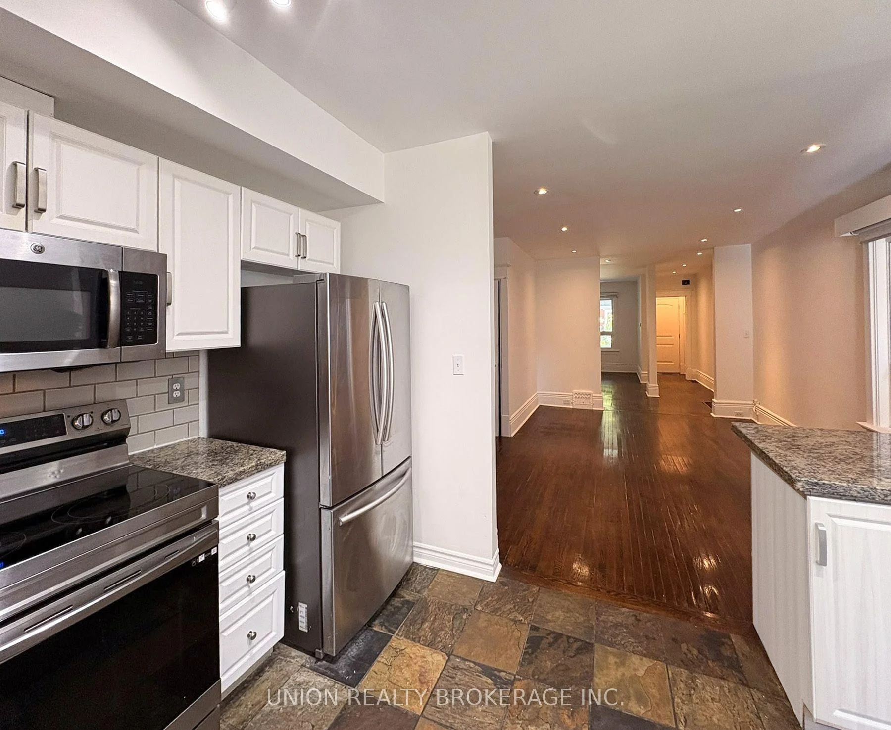 Photo 25 of Unit Main & Upper, 224 Scarborough Road, Toronto, The Beaches — HOMEH