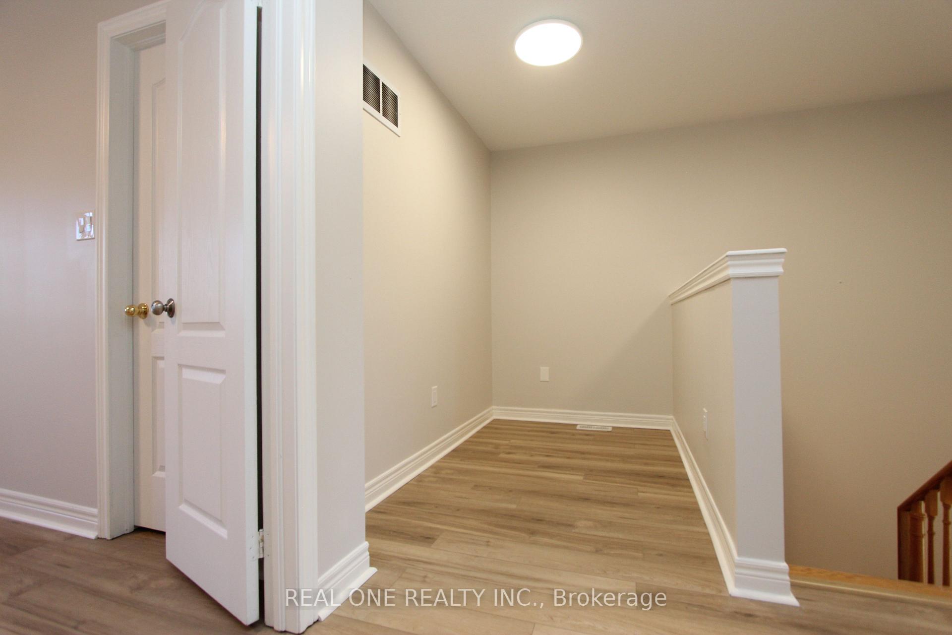Photo 12 of 87 Hammersly Boulevard, Markham, Wismer — HOMEH