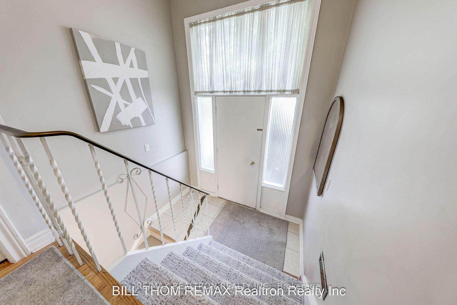 Photo 6 of 58 Reiber Crescent, North York, Bayview Woods-Steeles — HOMEH