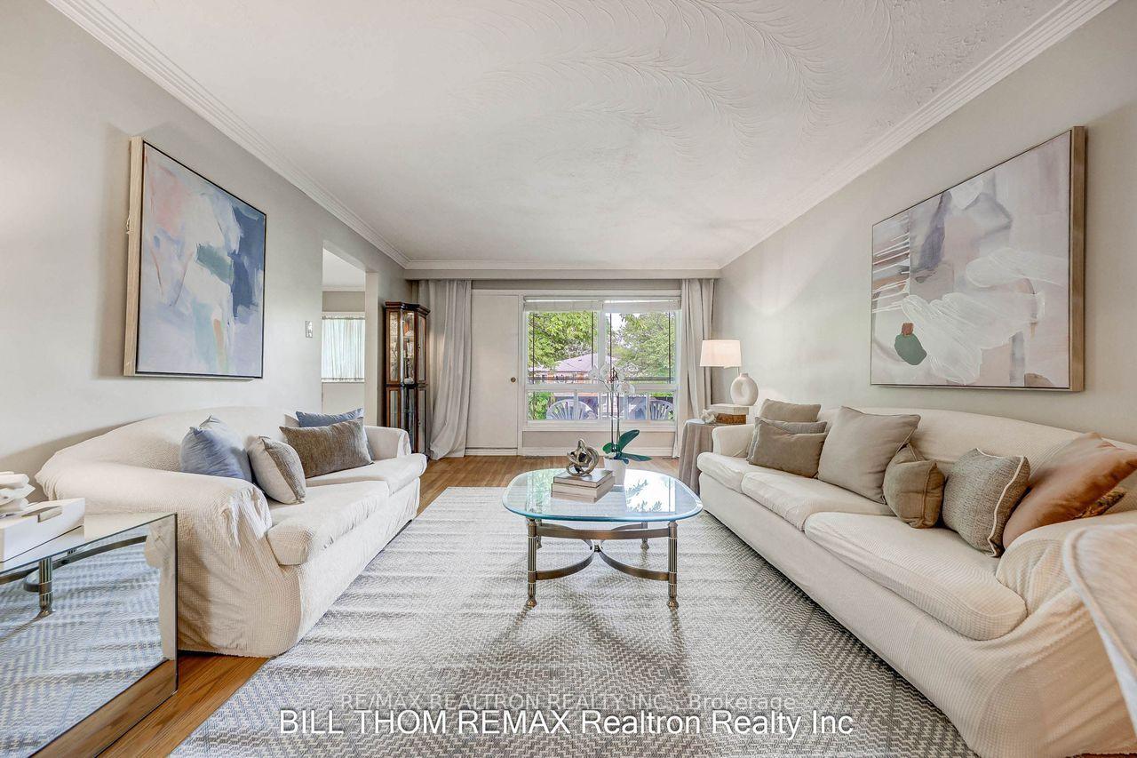 Photo 10 of 58 Reiber Crescent, North York, Bayview Woods-Steeles — HOMEH