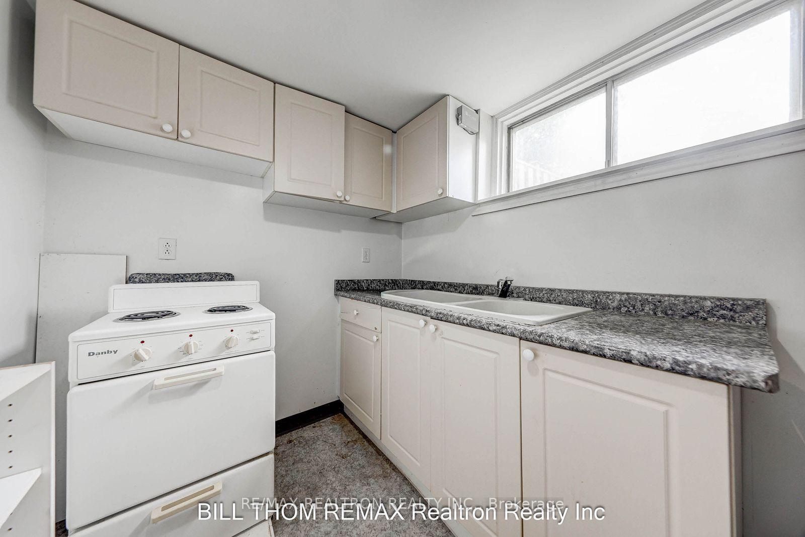 Photo 26 of 58 Reiber Crescent, North York, Bayview Woods-Steeles — HOMEH
