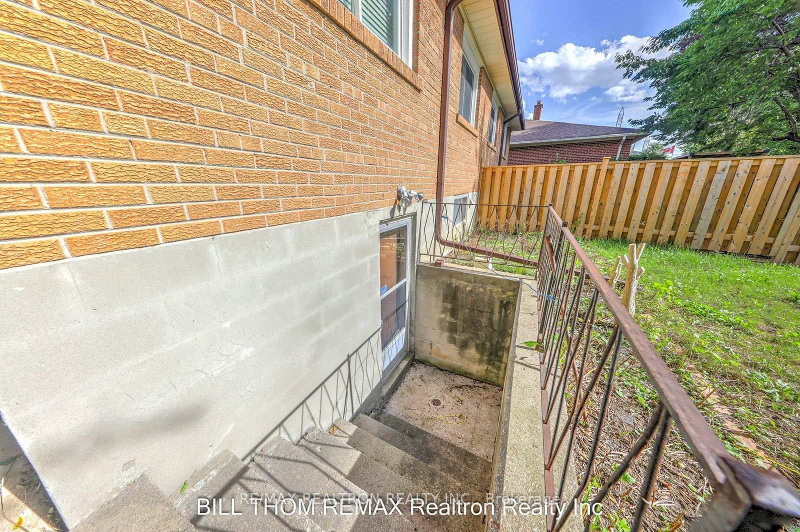 Photo 30 of 58 Reiber Crescent, North York, Bayview Woods-Steeles — HOMEH
