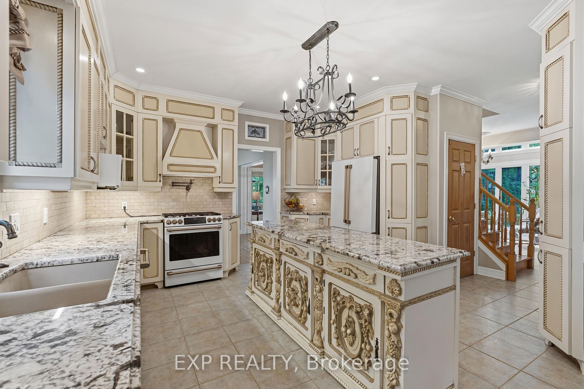 Photo 10 of 164 Baillie Avenue, Ottawa, Constance Bay — HOMEH