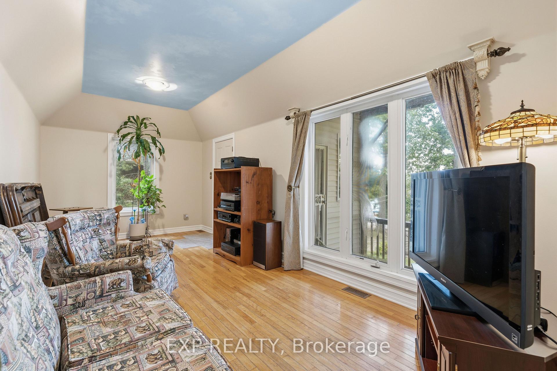 Photo 14 of 164 Baillie Avenue, Ottawa, Constance Bay — HOMEH