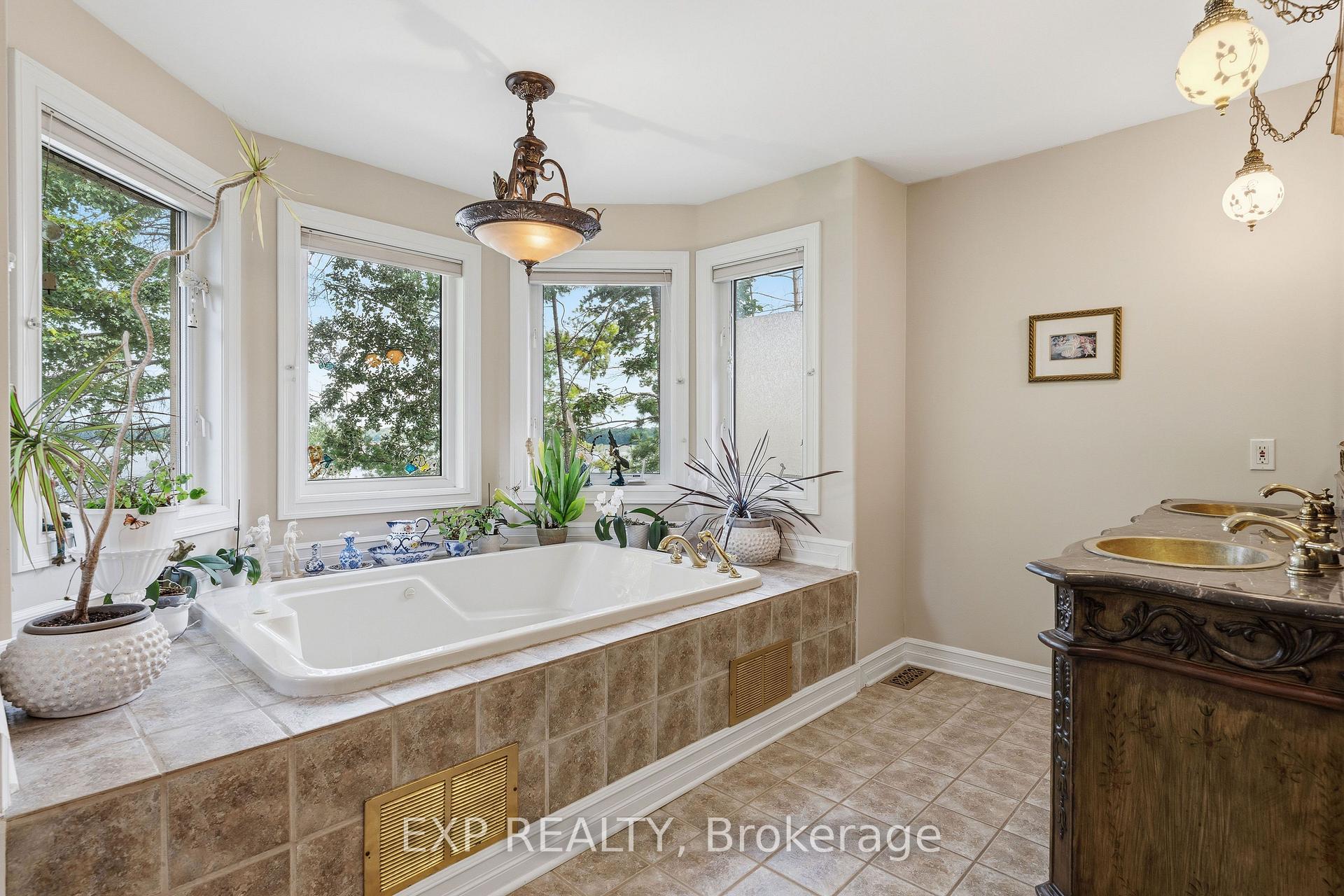Photo 23 of 164 Baillie Avenue, Ottawa, Constance Bay — HOMEH