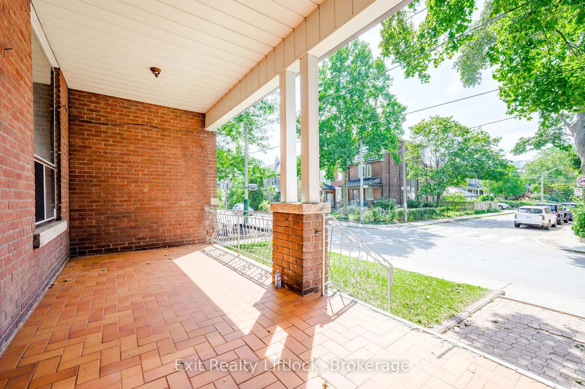 Photo 8 of 843 Logan Avenue, Toronto, North Riverdale — HOMEH