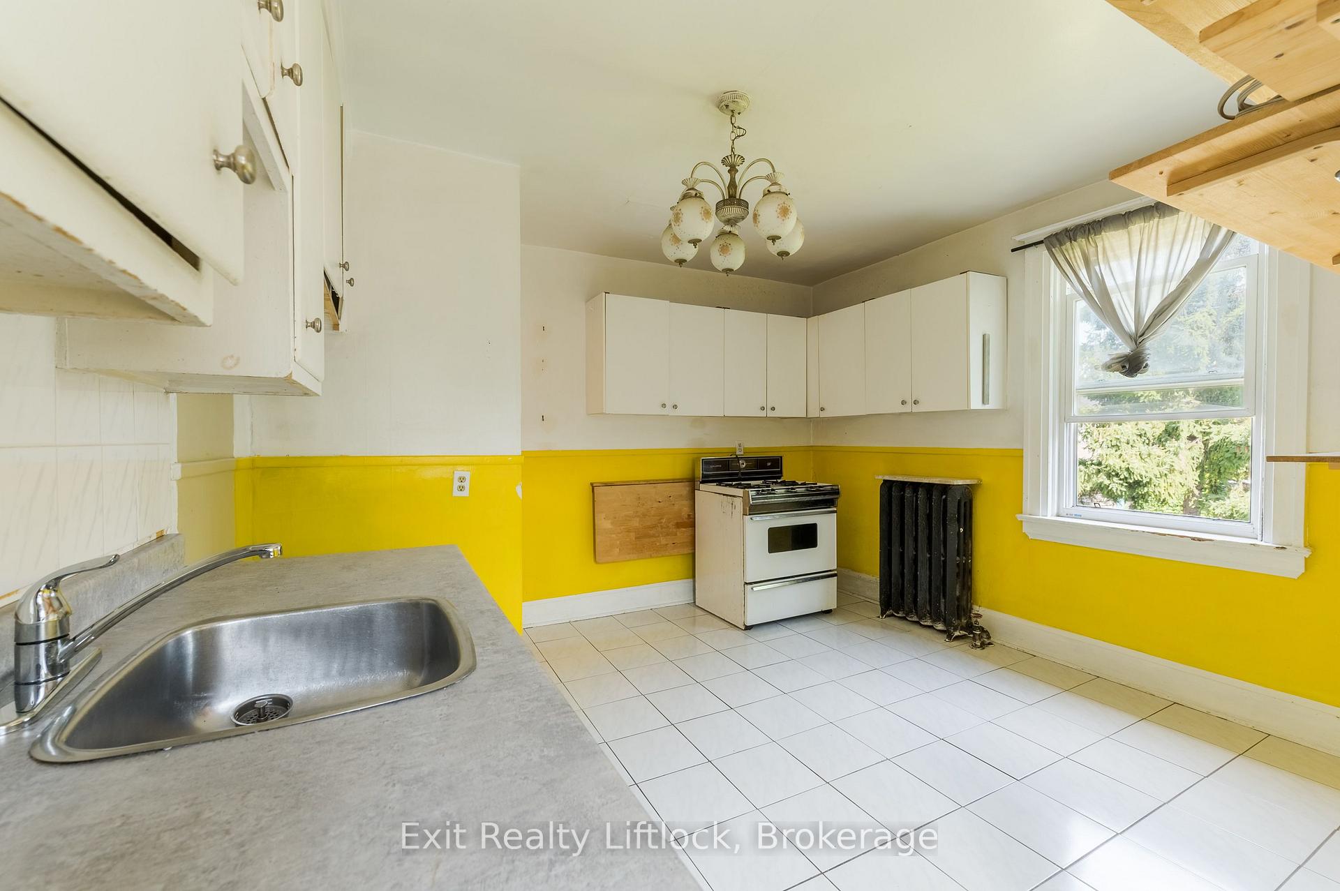 Photo 29 of 843 Logan Avenue, Toronto, North Riverdale — HOMEH